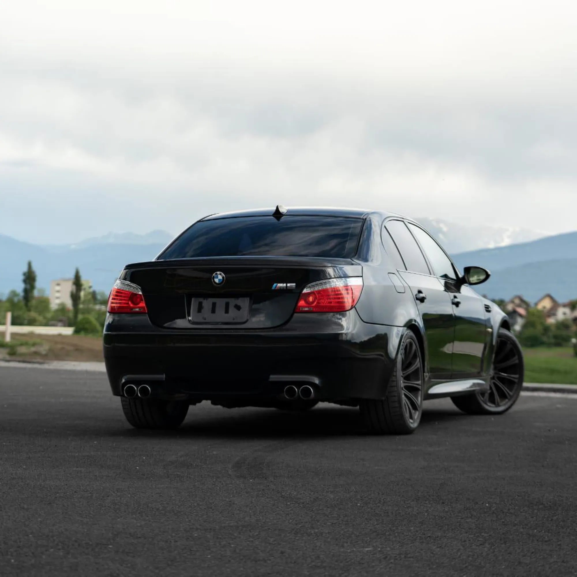 BMW E60 M5 Spoiler - Sportsdeler