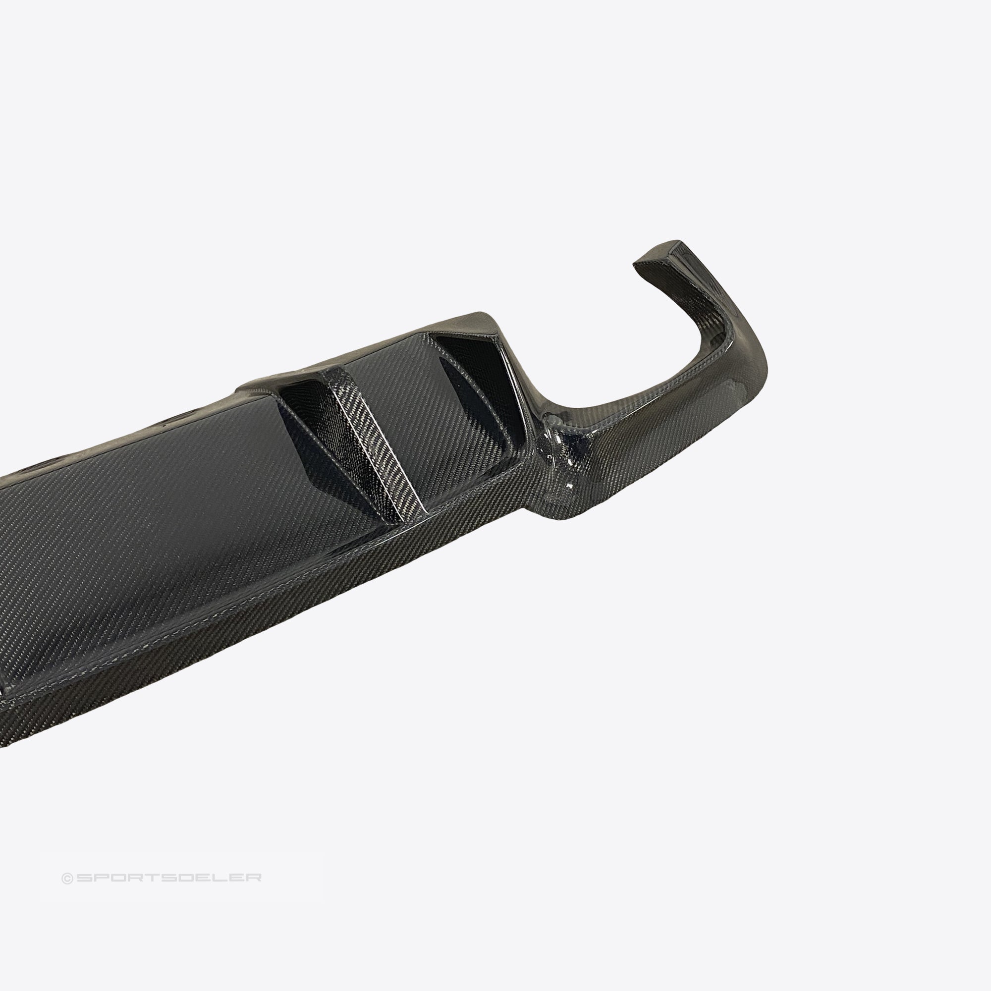 BMW F10 5-Serie Carbon Fiber Diffuser V-Style - Sportsdeler