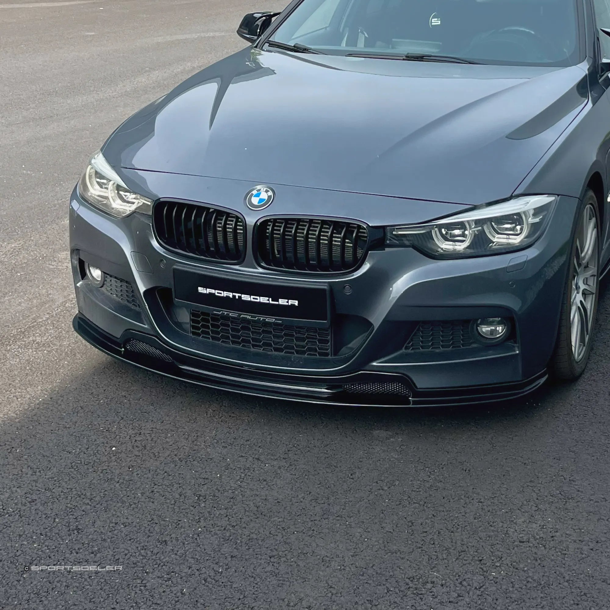 BMW F30 & F31 Varis Frontleppe "Gloss Black" - Sportsdeler