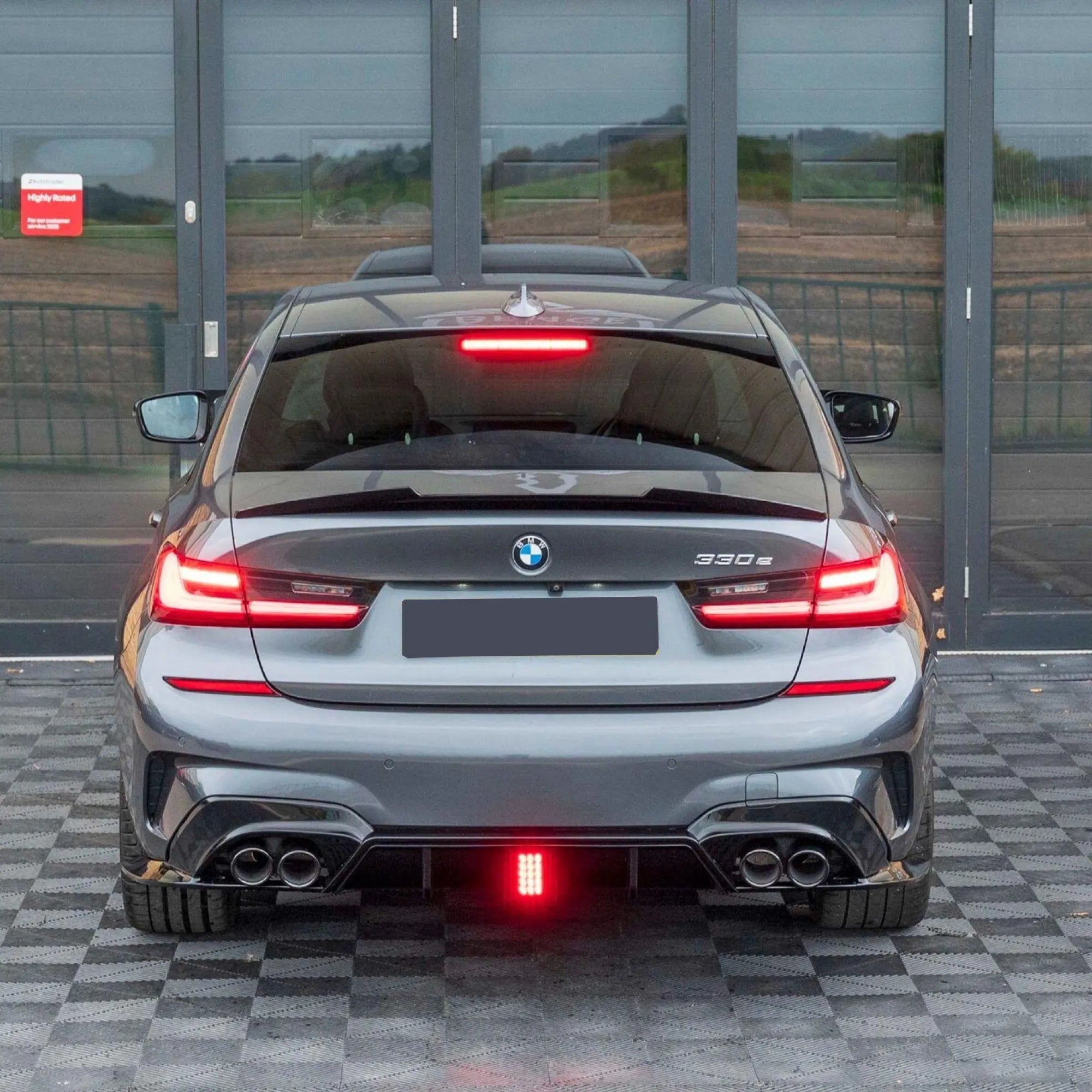 BMW G20 & G21 F1 LED Diffuser