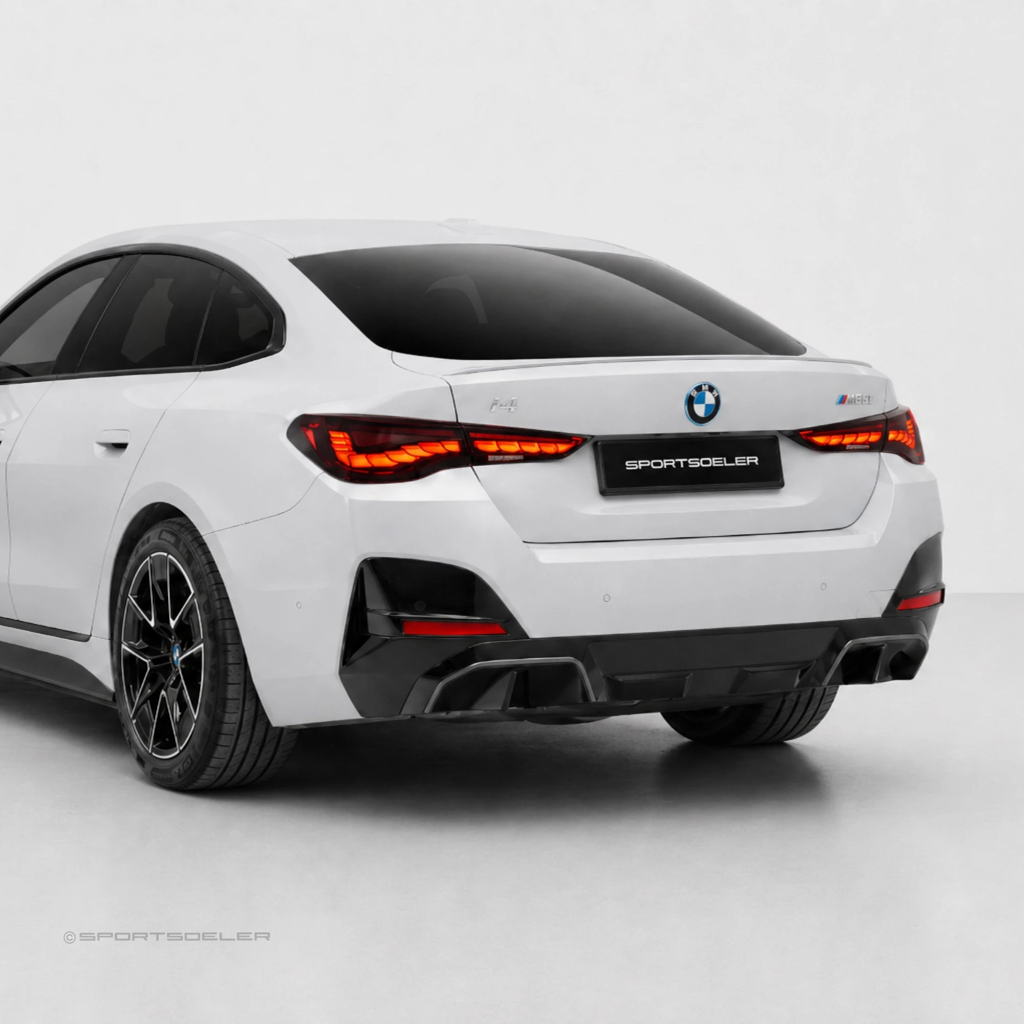 BMW G22/G23/G26 i4 & G82/G83 M4 GTS OLED baklykter "Rød"
