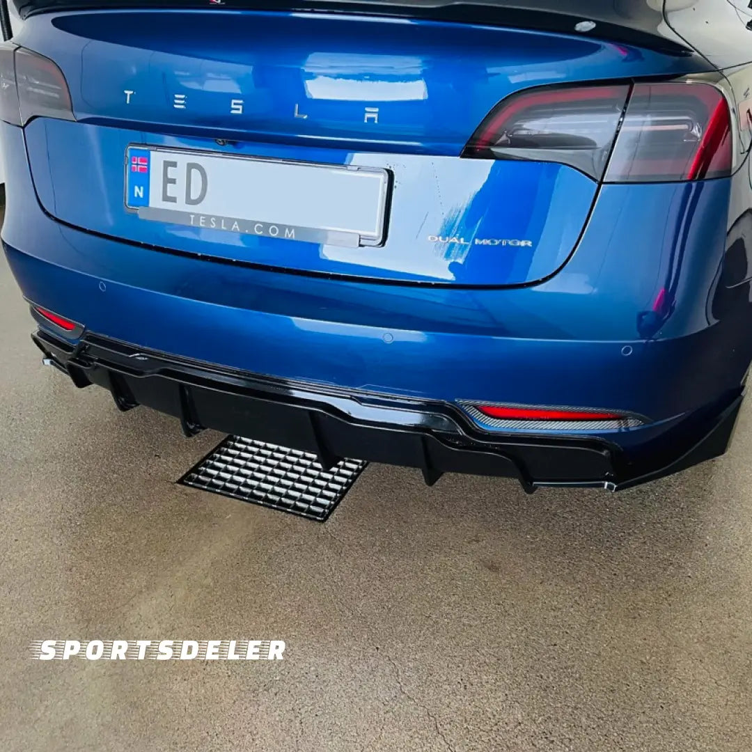 Tesla Model 3 Diffuser - Sportsdeler