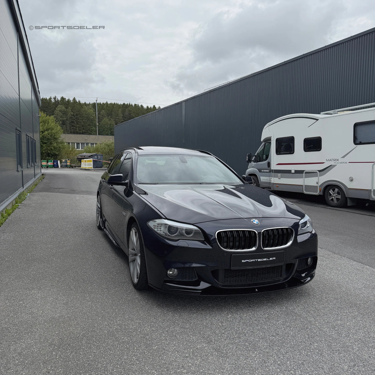 BMW Competition Sideskjørt – bilde 6 | Sportsdeler