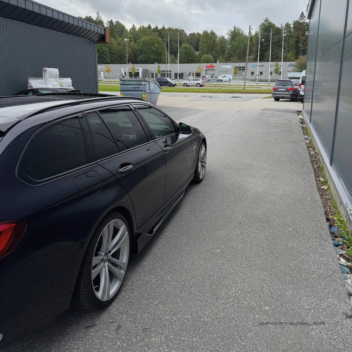 BMW Competition Sideskjørt – bilde 4 | Sportsdeler