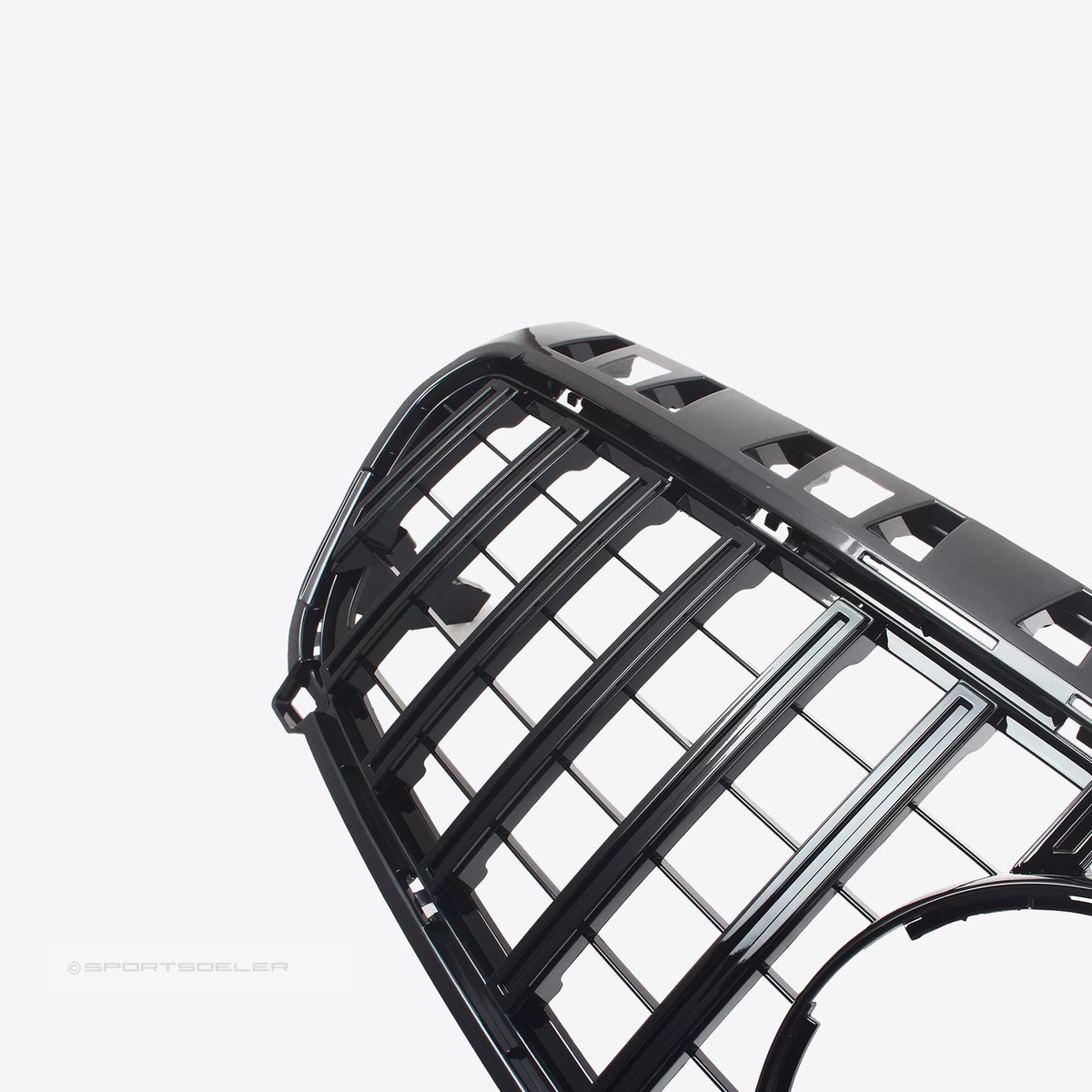Mercedes A-klasse W176 Pre Facelift GT Grill "Black" – bilde 4 | Sportsdeler